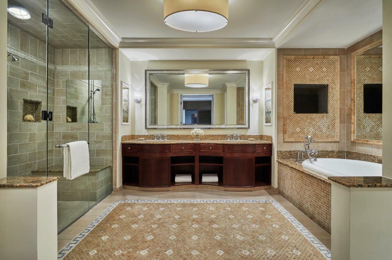 The Ocean Club, A Four Seasons Resort, Bahamas Creek Village Exterior photo